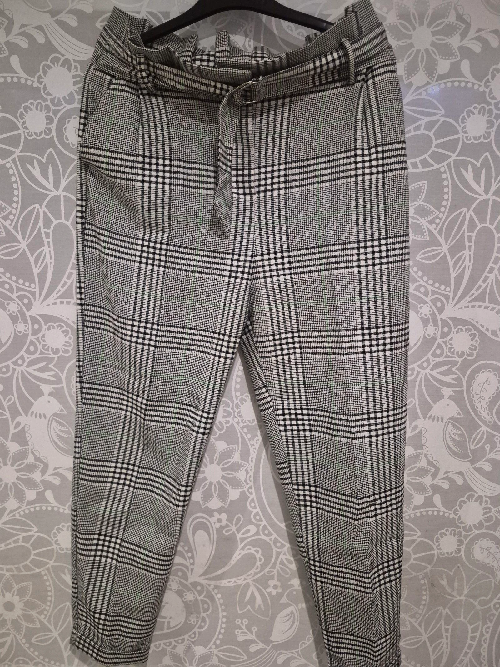 Calças vincadas, Bershka 